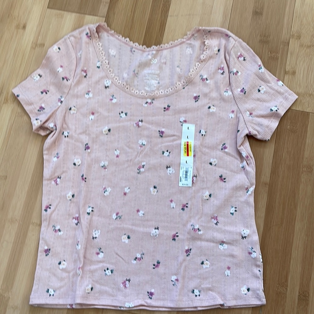Floral pattern top